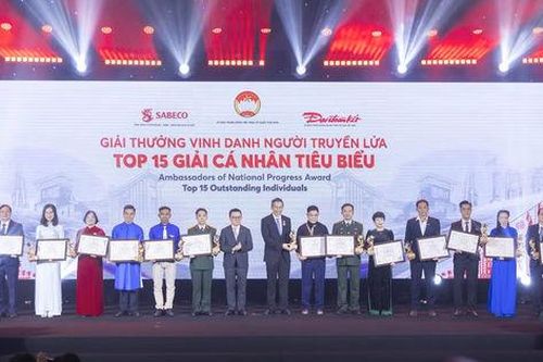 Hành trình 150 năm tôn vinh những người 'truyền lửa' bình dị