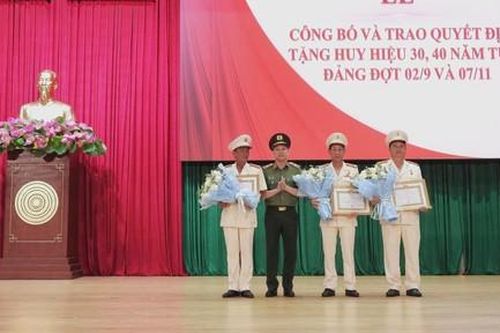 Phát huy tinh thần phong trào thi đua 'Ba nhất', Công an TPHCM quyết tâm hoàn thành xuất sắc mọi nhiệm vụ