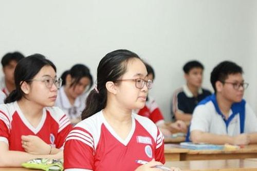 Kỳ thi đánh giá năng lực Đại học Quốc gia TP Hồ Chí Minh năm 2026 diễn ra 2 đợt