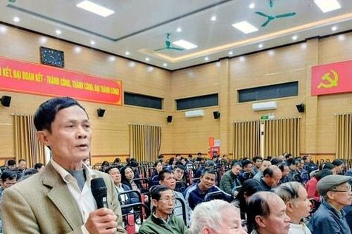 Cử tri Tây Phương kiến nghị giải quyết hạ tầng, môi trường và đất đai trước Kỳ họp cuối năm