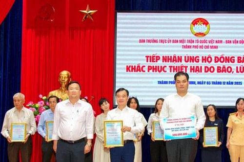 EVNHCMC lan tỏa tinh thần tương thân, tương ái hướng về miền Trung