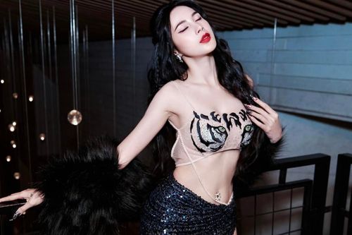 Thủy Tiên bất ngờ 'mất hút'