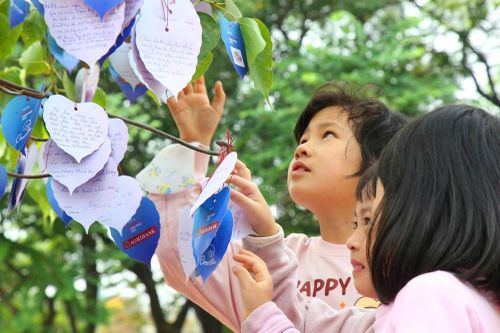 Viết tiếp những câu chuyện hạnh phúc và lan tỏa yêu thương