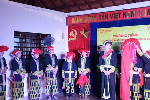 Người Dao ở Hợp Thành giữ văn hóa truyền thống để phát triển du lịch