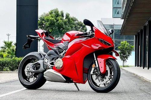 Tận thấy siêu môtô Ducati Panigale V4 mới về Việt Nam, gần 1 tỷ đồng