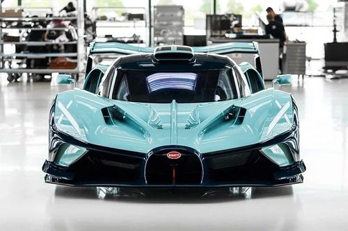 Bugatti Bolide động cơ W16 từ 123,9 tỷ đồng cuối cùng được bàn giao