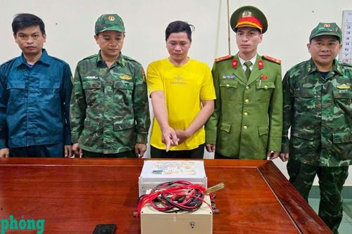 Bắt quả tang đối tượng dùng xung điện khai thác thủy sản trái phép