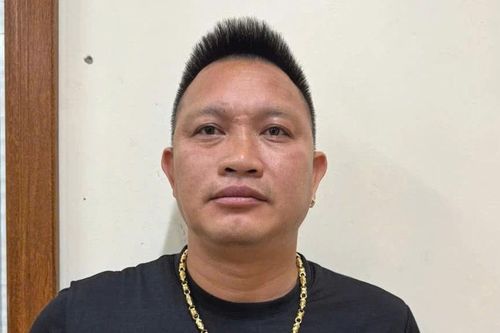 Tạm giữ đối tượng trêu ghẹo trẻ vị thành niên, tấn công cảnh sát tại lễ hội