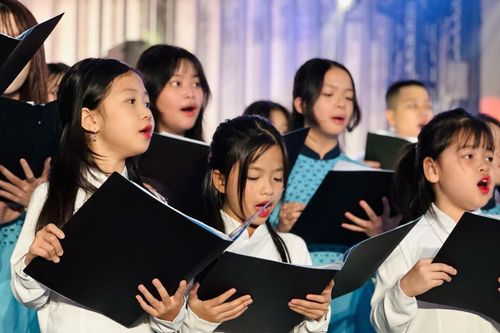 Chuyên gia gỡ nút thắt để ca sĩ nổi tiếng về dạy nhạc trong trường học