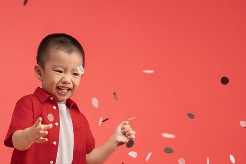 Trần Hiền hé lộ ảnh sinh con trai thứ hai sau một năm giữ kín
