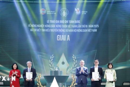 Trao Giải báo chí toàn quốc về nông nghiệp, nông dân, nông thôn