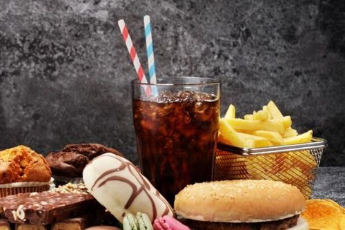 6 nhóm thực phẩm là thủ phạm âm thầm gây hại cho đôi mắt của bạn