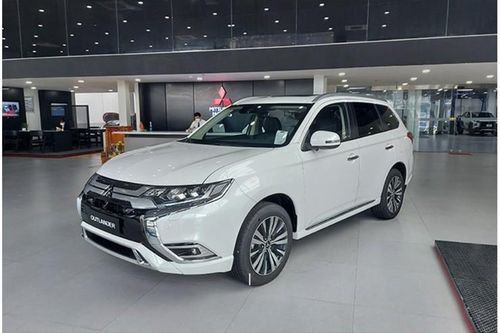 Mitsubishi Outlander ngưng bán tại Việt Nam
