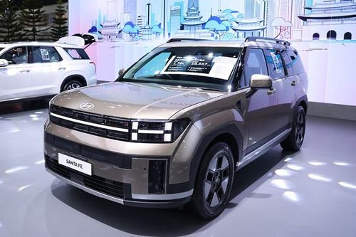 Santa Fe Hybrid 'made in Việt Nam' mở bán tại Thái Lan, tiết kiệm nhiên liệu hơn cả Accent