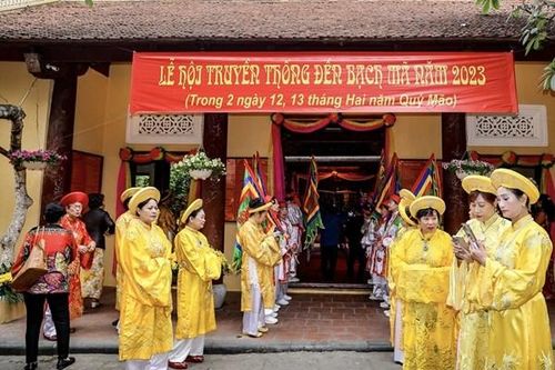 Từ ngày 8/12, Hà Nội thu phí tham quan Đền Bạch Mã và Đình Kim Ngân