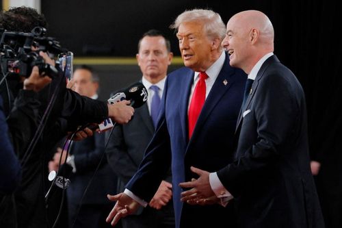 Tổng thống Mỹ Donald Trump dự lễ bốc thăm World Cup 2026