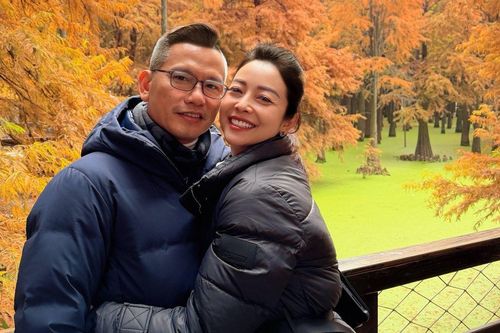 Jennifer Phạm tung ảnh tình tứ với chồng doanh nhân U50, netizen nô nức xin vía
