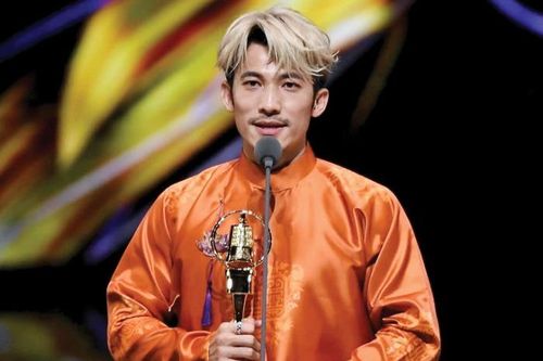 Liên Bỉnh Phát: Giải Kim Chung là áp lực giúp tôi chuyên nghiệp hơn