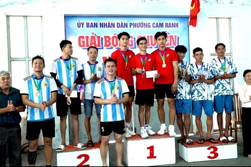 6 đội bóng tranh tài tại Giải bóng chuyền phường Cam Ranh năm 2025