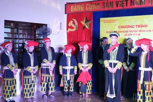 Xã Hợp Thành ra mắt Đội văn nghệ truyền thống dân tộc Dao