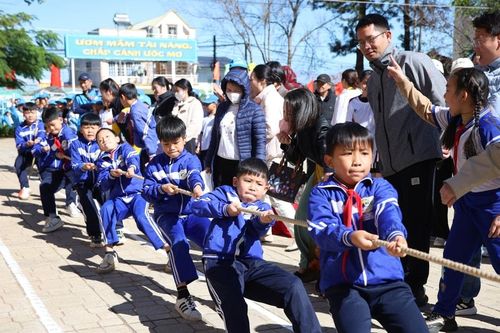 Sôi nổi Đại hội Thể dục thể thao ngành Giáo dục phường Xuân Trường - Đà Lạt