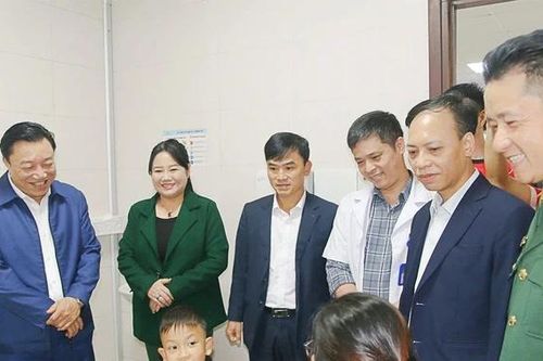 'Trái tim cho em' – Hành trình yêu thương đến với trẻ em Phú Thọ