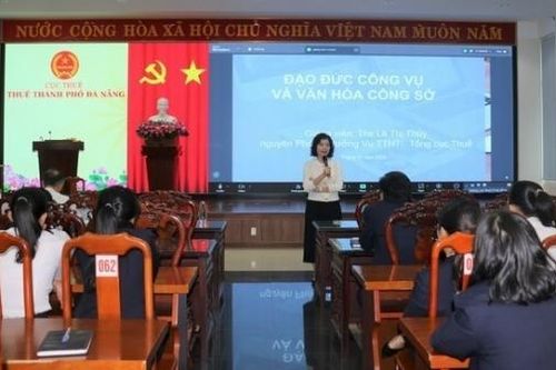 Thuế TP. Đà Nẵng tổ chức bồi dưỡng kỹ năng giao tiếp, ứng xử trong thi hành công vụ