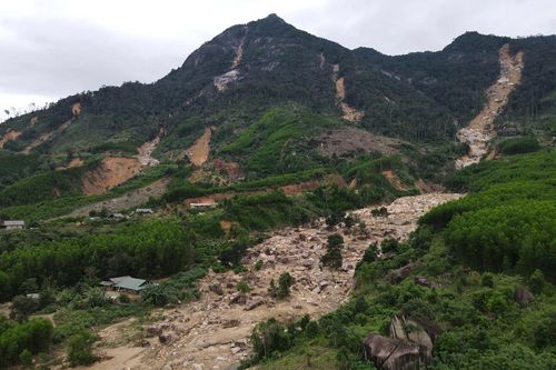 Đắk Lắk: Kiến nghị xây khu tái định cư để di dời 242 hộ dân khỏi khu vực có nguy cơ sạt lở núi