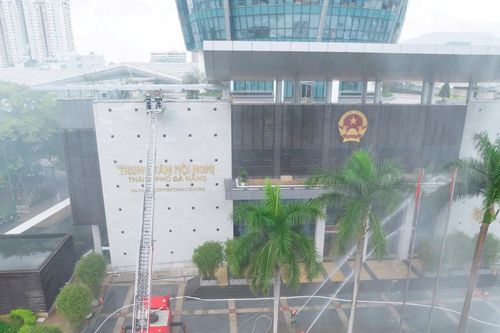 Đà Nẵng diễn tập chữa cháy, cứu người tại Trung tâm hành chính thành phố