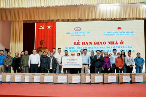 Khối thi đua số 5 hỗ trợ xây nhà mới cho hộ nghèo tại Lào Cai