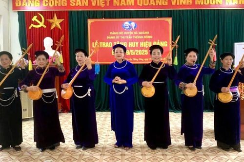 Chi hội trưởng Phụ nữ vùng cao tâm huyết với phong trào