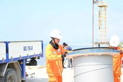 Đóng điện đường dây 110kV trên không, khôi phục cấp điện hoàn toàn cho đặc khu Phú Quốc
