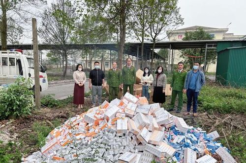 Tiêu hủy lượng lớn thuốc chữa bệnh không rõ xuất xứ