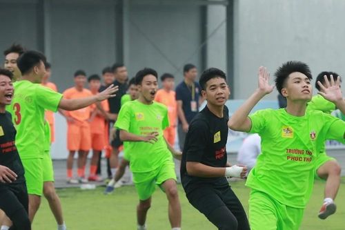 Nghẹt thở hạ Tân Lập, trường Phúc Thọ vào top 16
