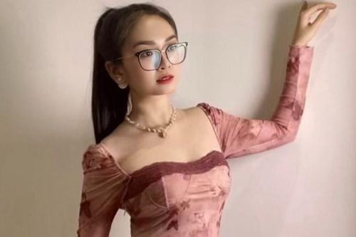 Thiện Nhân khác lạ