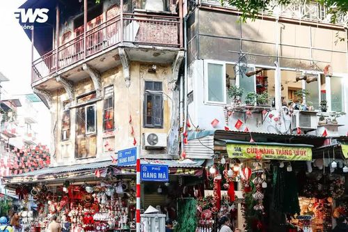 Vỉa hè phố cổ