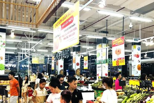 Tiêu dùng nội địa tạo cú hích cho nền kinh tế bứt phá