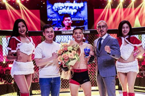 Võ sĩ Việt Nam hạ knock-out cao thủ Hàn Quốc tại AFC 39