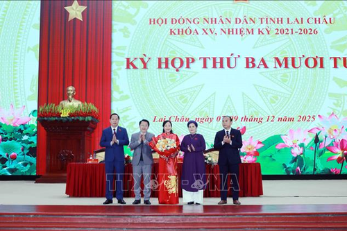 Đồng chí Tẩn Thị Quế được bầu giữ chức Phó chủ tịch HĐND tỉnh Lai Châu