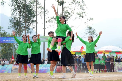 Đội Lâm Thượng vô địch Giải Bóng đá nữ các dân tộc thiểu số tỉnh Quảng Ninh mở rộng