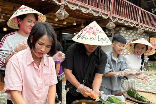 'Vùng đất ngủ quên' vươn mình hút khách du lịch