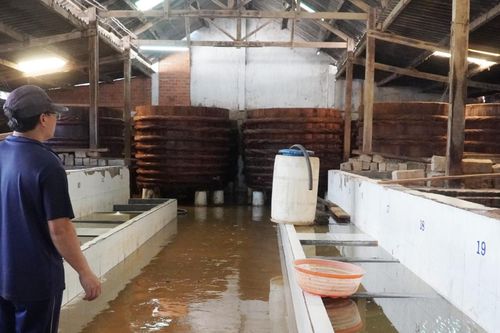 Làng nước mắm ở Lâm Đồng tan hoang sau lũ, thiệt hại hàng tỷ đồng