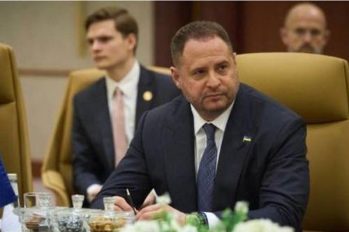 'Cánh tay phải' của Tổng thống Ukraine mất thêm chức vụ cấp cao