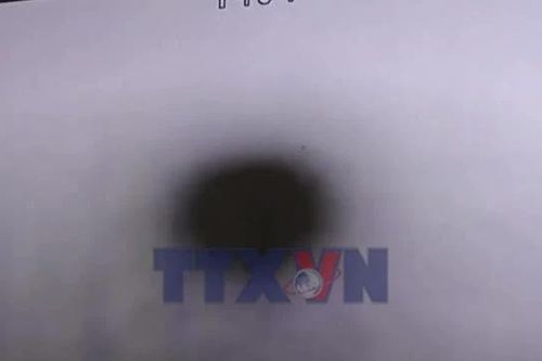 Iran phô diễn tên lửa tầm xa vượt 1.375km, thách thức mọi sức ép hạn chế