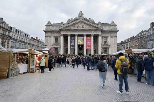 Mùa lễ hội dệt sự gắn kết giữa lòng Brussels