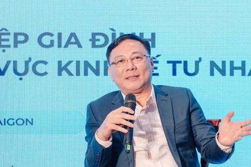 Quản trị chuyên nghiệp cho doanh nghiệp gia đình: Nhìn từ Alphanam và Đại Dũng
