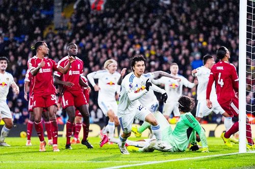 Liverpool đánh rơi chiến thắng tiếc nuối tại giải Ngoại hạng Anh