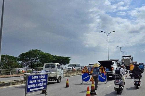 Khẩn trương sửa chữa mặt cầu Nguyễn Tri Phương trước Tết Nguyên đán