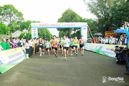 Giải việt dã leo núi toàn quốc 'Chinh phục đỉnh cao Bà Rá': Hơn cả một giải chạy