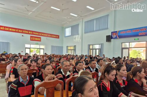 150 học viên tham gia lớp truyền dạy bảo tồn văn hóa phi vật thể ở xã Tây Ninh Hòa
